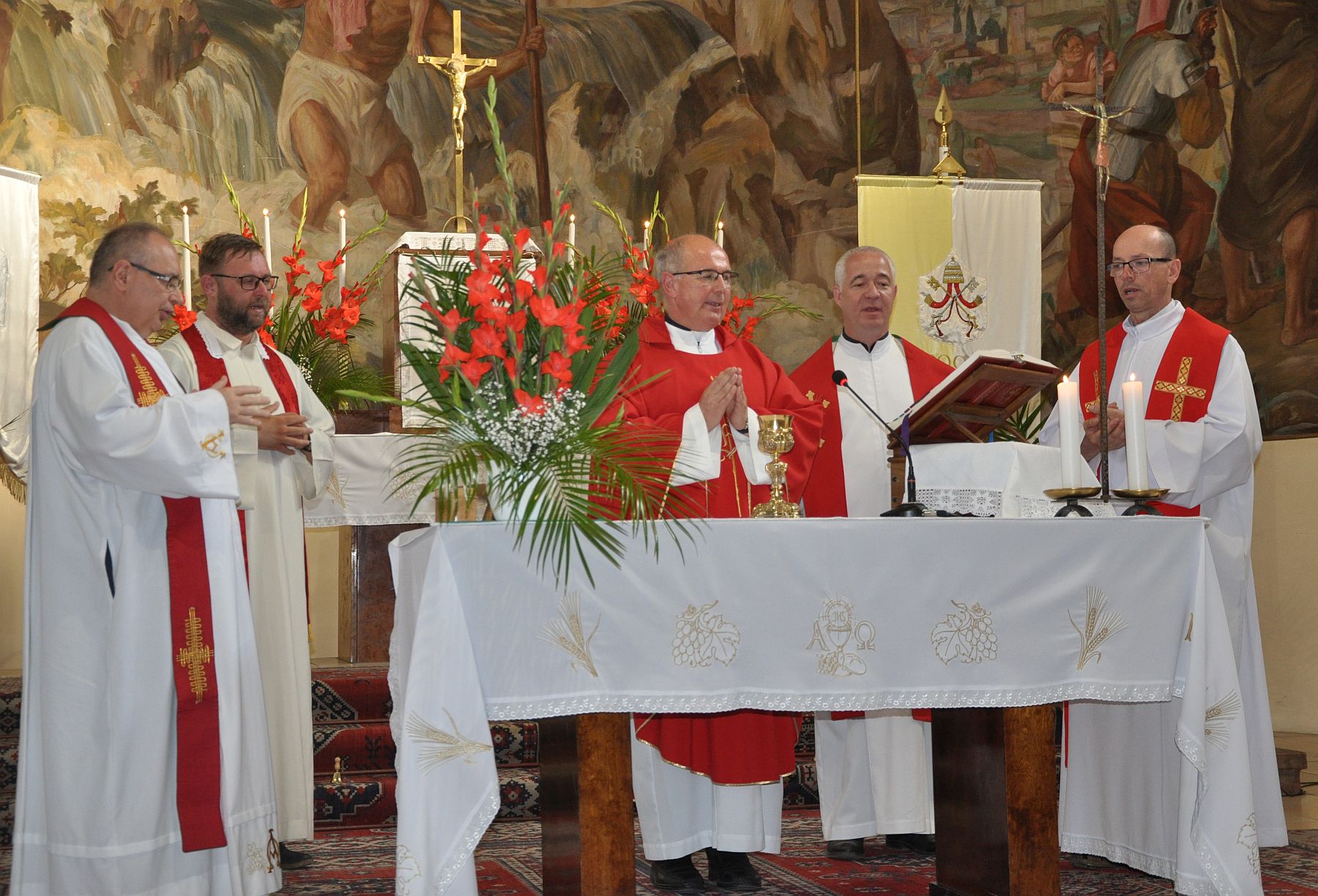 Szentmise és járművek megáldása a Maroshegyi templom búcsúján